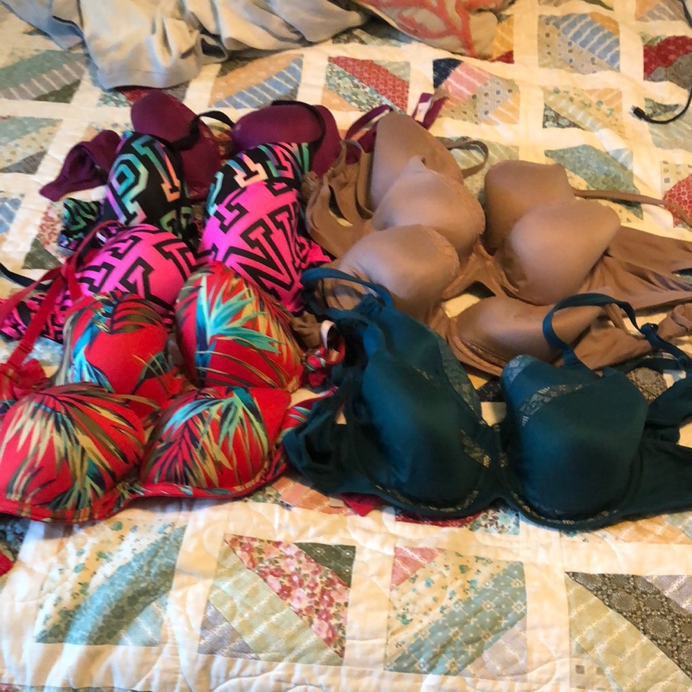 Bundle of 10 used 34DD body by Victoria.